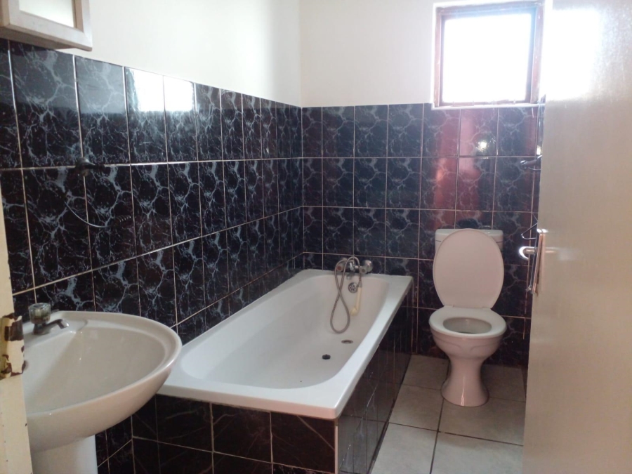 To Let 2 Bedroom Property for Rent in Thornton Western Cape